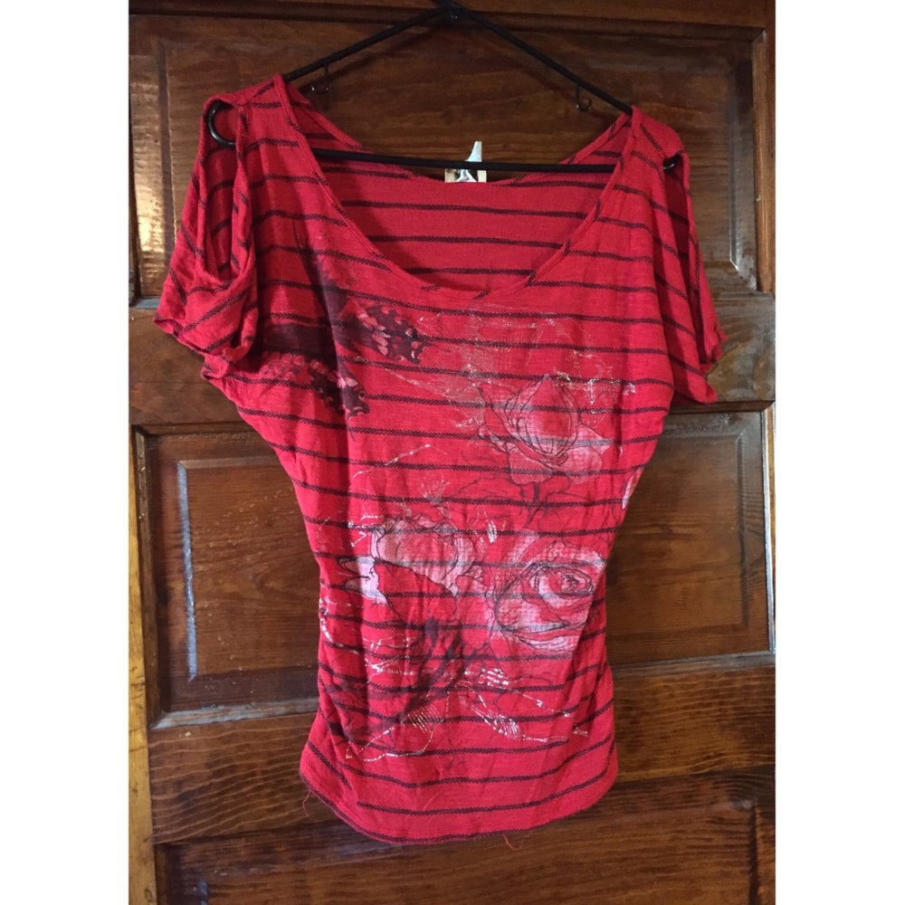 Cold shoulder shirt